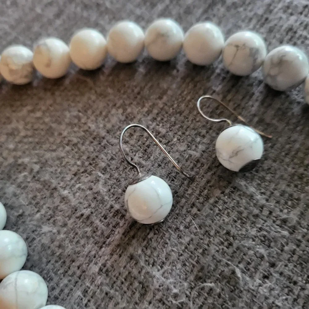 Natural white Howlite necklace and matching earrings